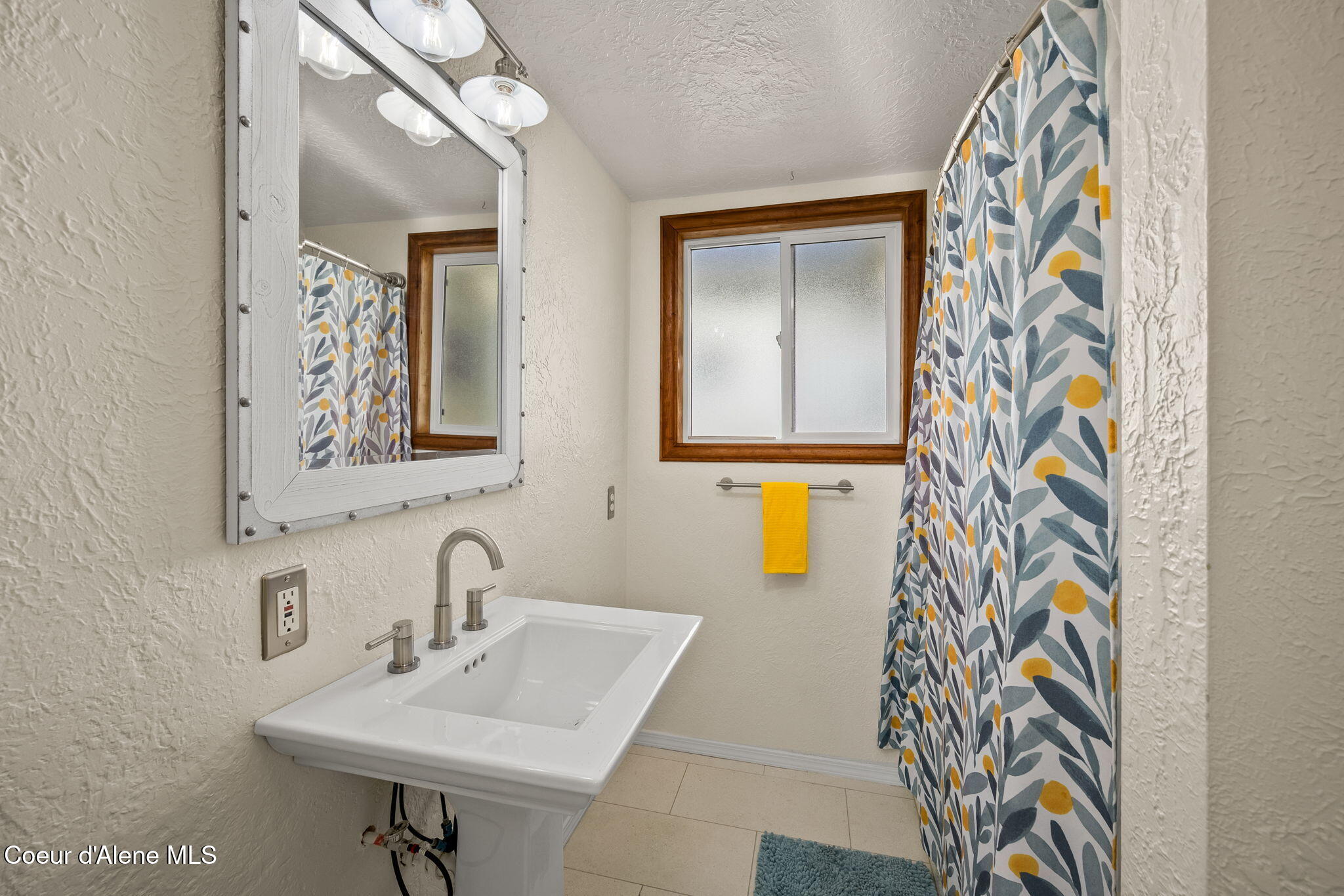 Bayview, Idaho, 83803, United States, 3 Bedrooms Bedrooms, ,1 BathroomBathrooms,Residential,For Sale,2038469