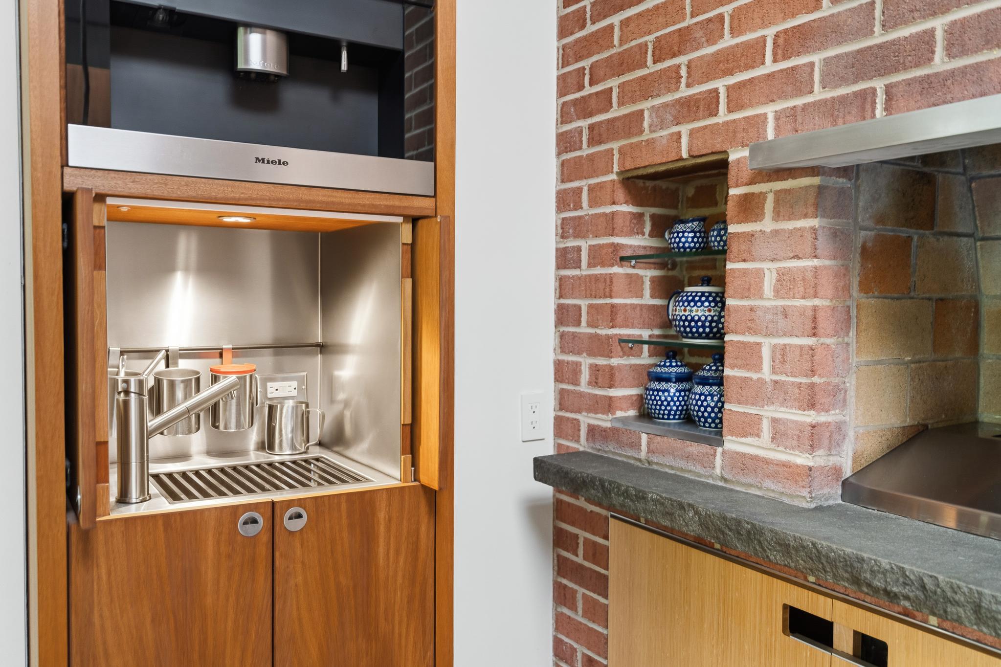  2533 N Ridgeview Road, Arlington, VA, 22207 - 物件實景