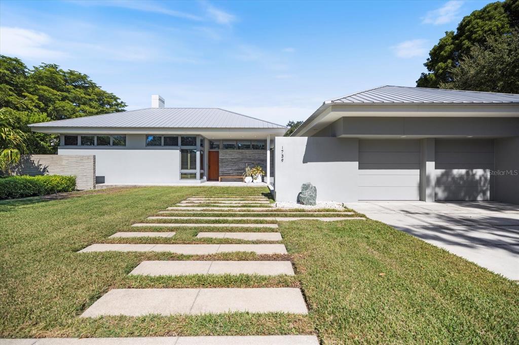 Sarasota, Florida, 34239, United States, 4 Bedrooms Bedrooms, ,5 BathroomsBathrooms,Residential,For Sale,1988202