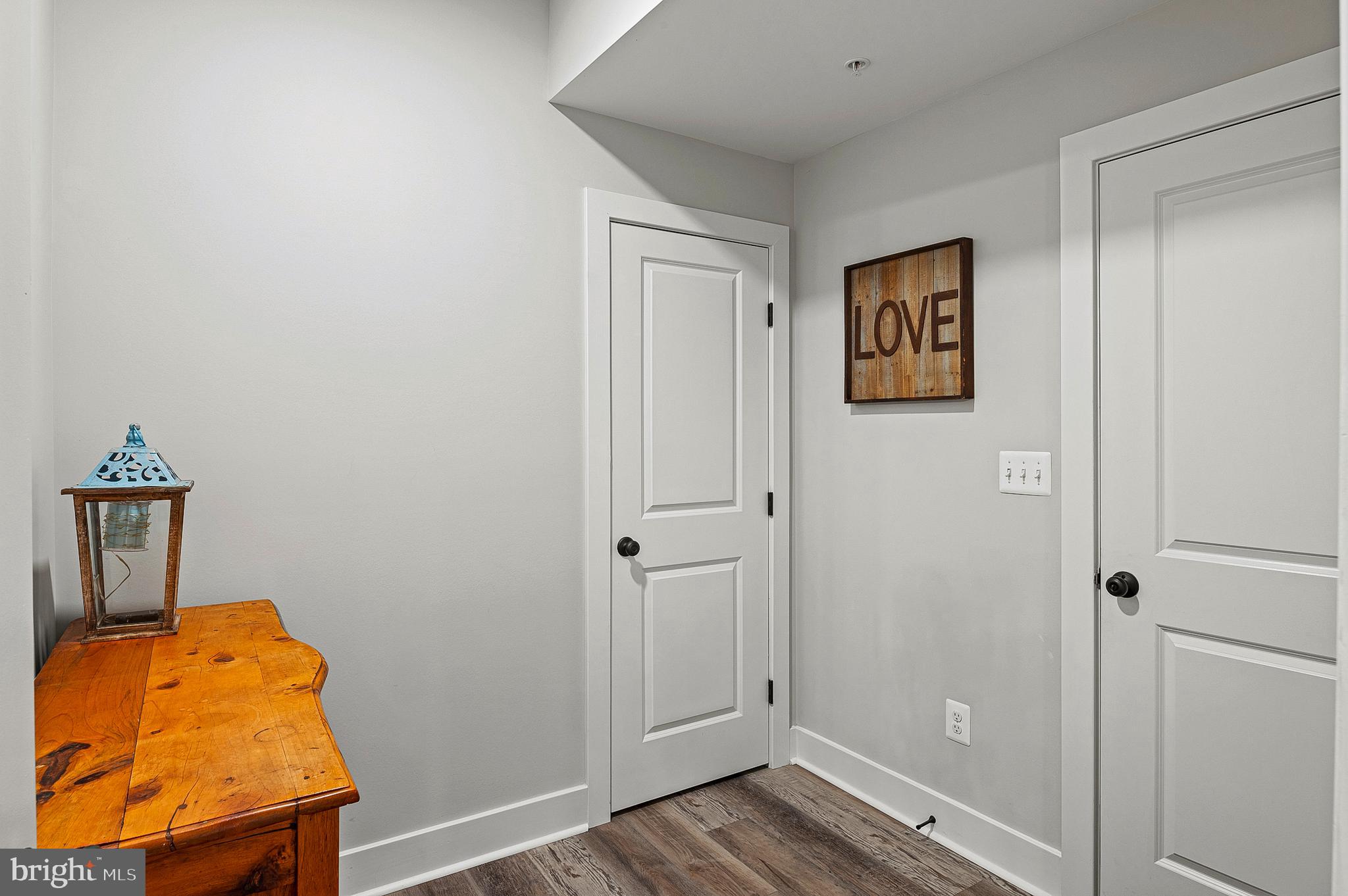 Edgewater, Maryland, 21037, United States, 5 Bedrooms Bedrooms, ,3 BathroomsBathrooms,Residential,For Sale,1895020