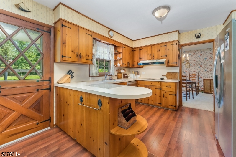 Raritan Twp., New Jersey, 08822, United States, 3 Bedrooms Bedrooms, ,2 BathroomsBathrooms,Residential,For Sale,1917160