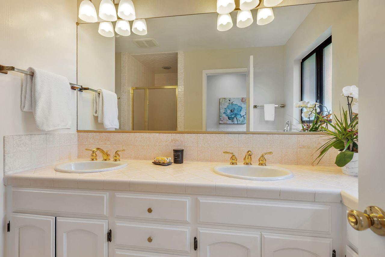 San Mateo, California, 94403, United States, 4 Bedrooms Bedrooms, ,3 BathroomsBathrooms,Residential,For Sale,1848740