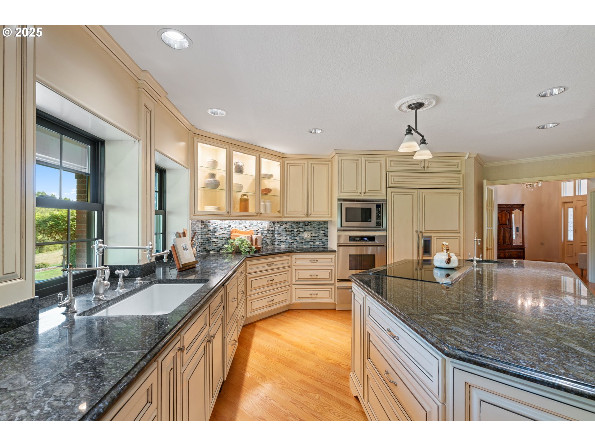 Vancouver, Washington, 98685, United States, 3 Bedrooms Bedrooms, ,4 BathroomsBathrooms,Residential,For Sale,2003472