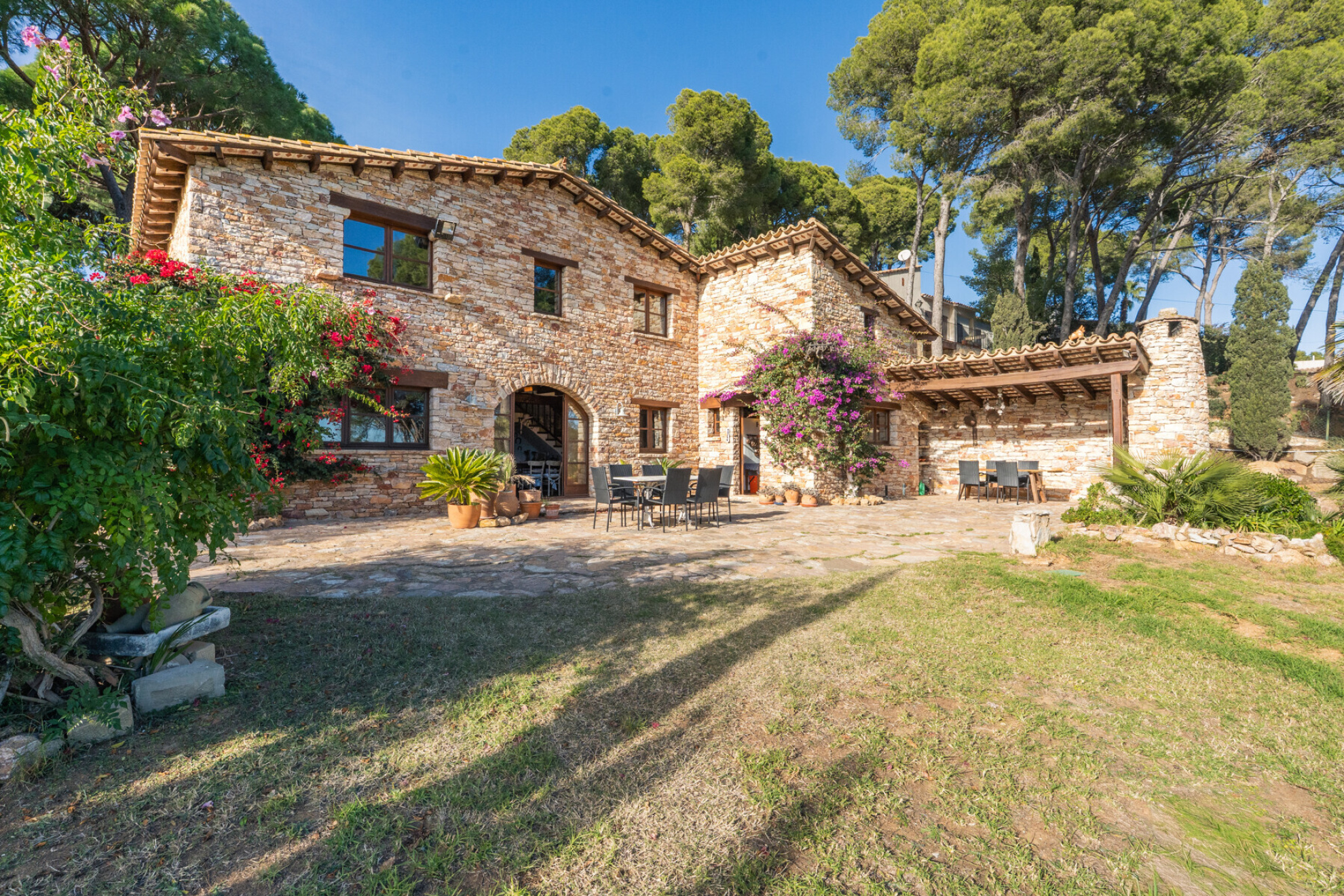  Unique property with sea views in Sa Riera, Begur - 物件實景