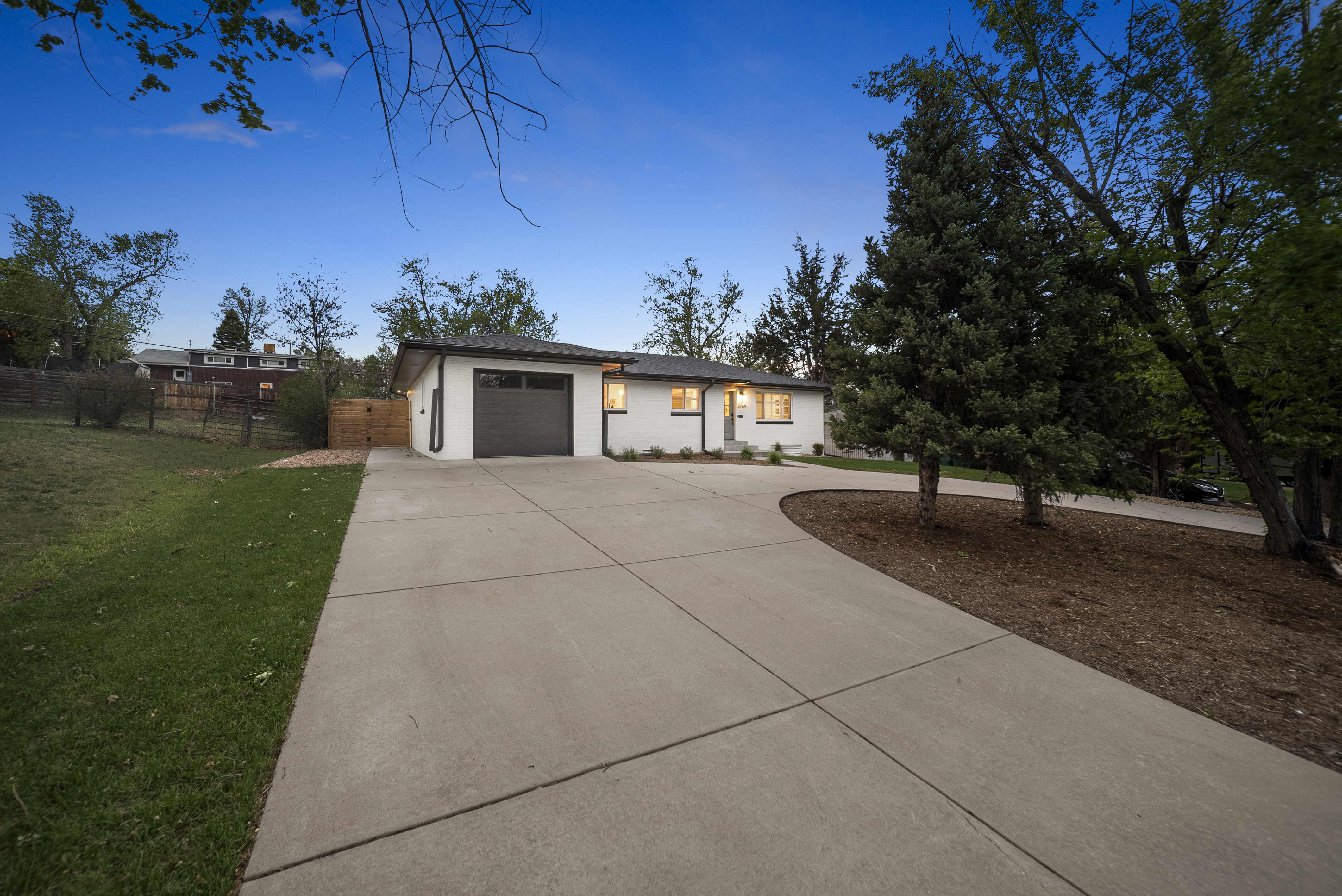  Fully Renovated Home In The Heart Of Littleton Park - 物件實景