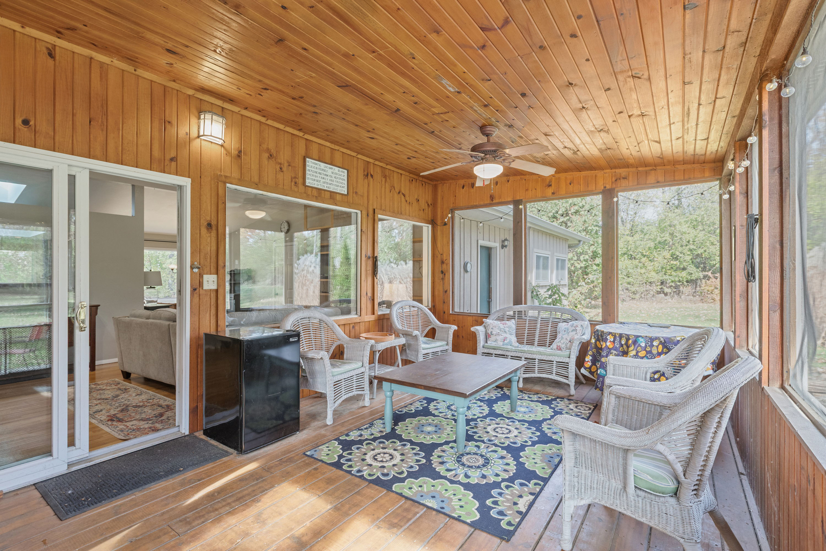 North Barrington, Illinois, 60010, United States, 4 Bedrooms Bedrooms, ,3 BathroomsBathrooms,Residential,For Sale,1991124