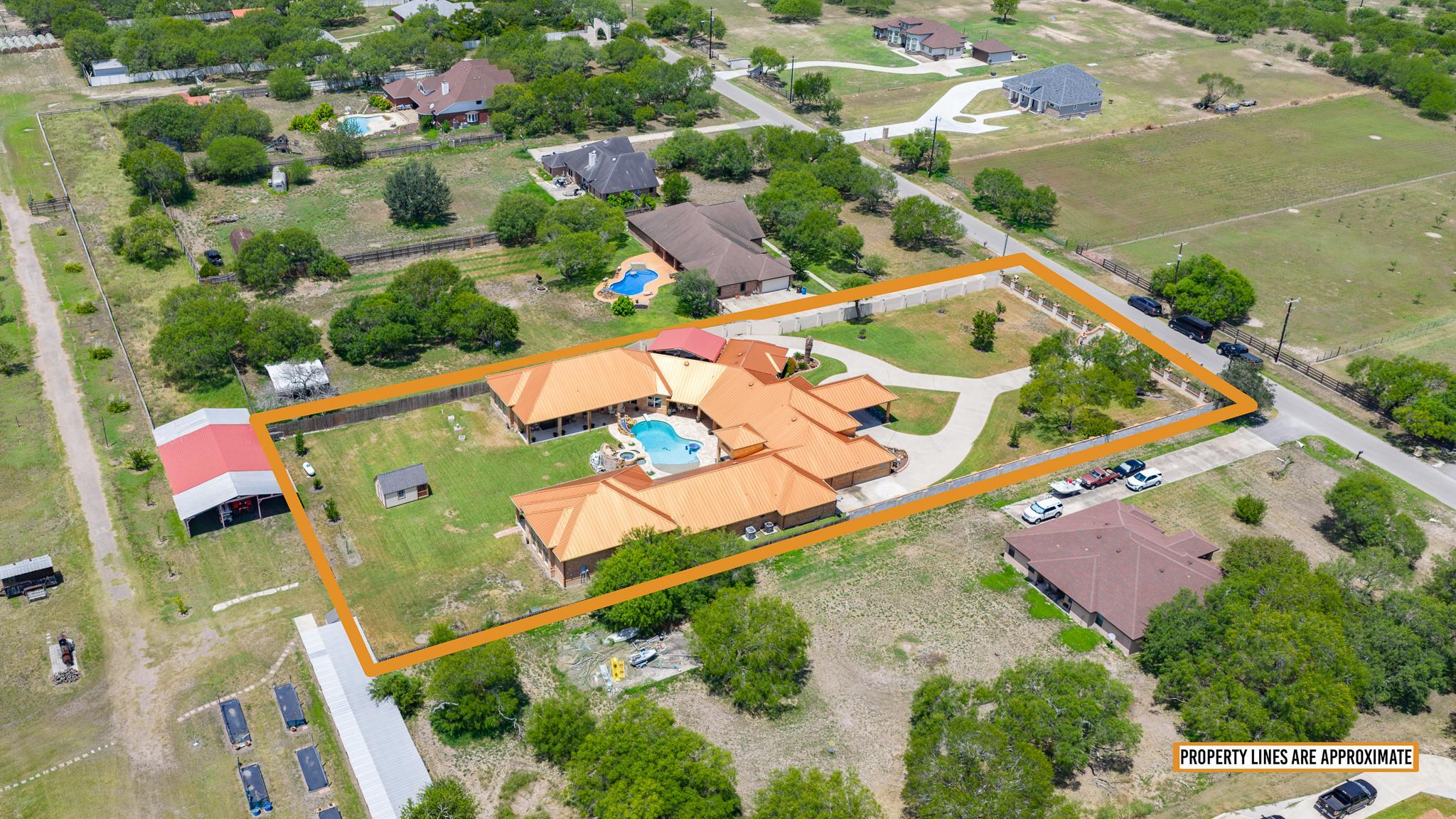Kingsville, Texas, 78363, United States, 5 Bedrooms Bedrooms, ,6 BathroomsBathrooms,Residential,For Sale,1925551