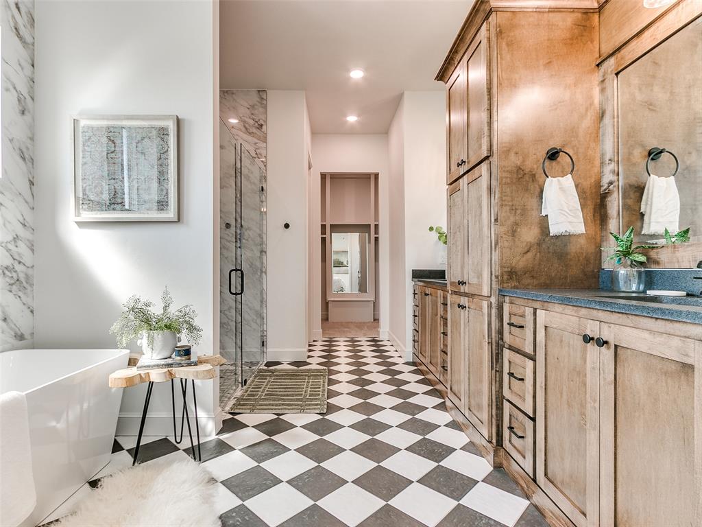 Edmond, Oklahoma, 73025, United States, 4 Bedrooms Bedrooms, ,4 BathroomsBathrooms,Residential,For Sale,1987360