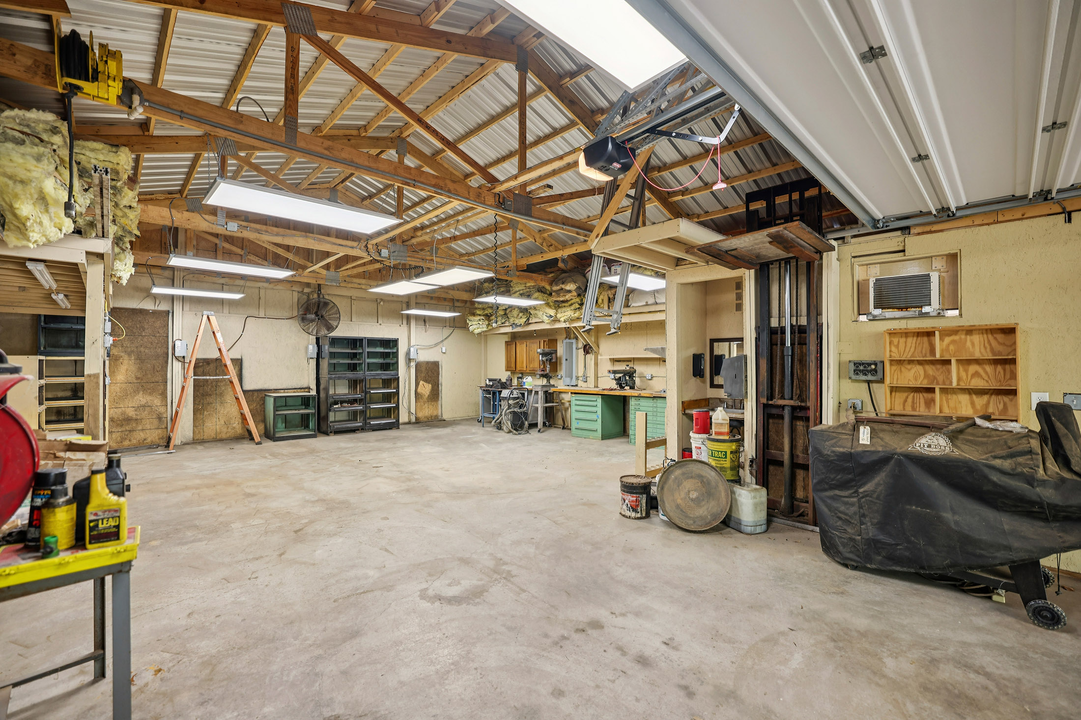  Car Lover’s and Workshop Dream in the Heart of Smyrna - 物件實景