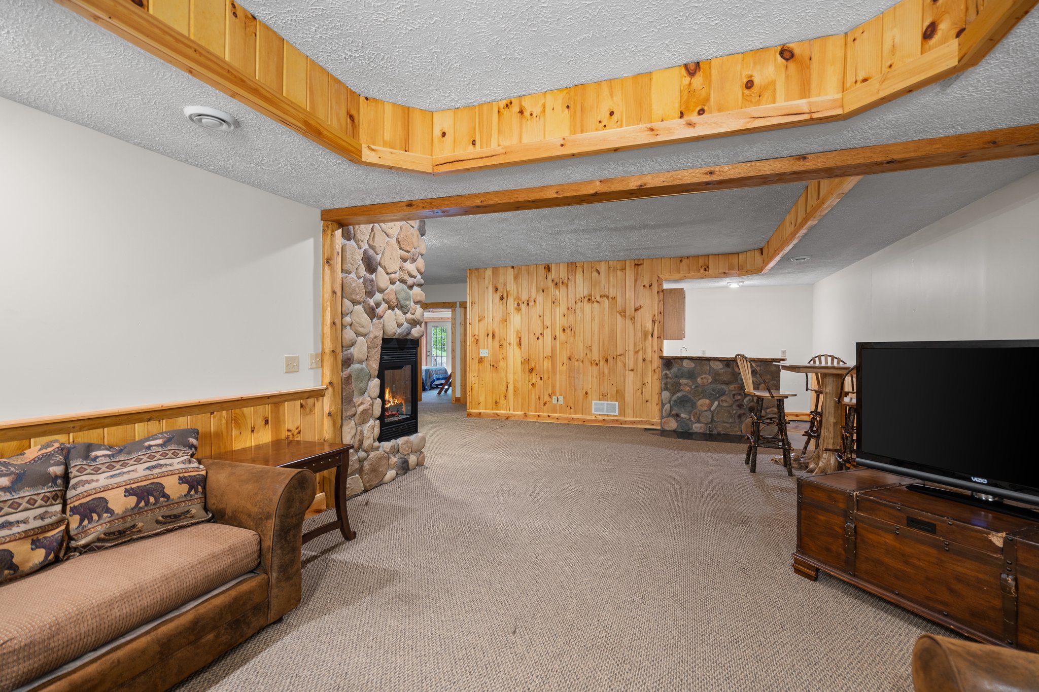 Bellaire, Michigan, 49615, United States, 5 Bedrooms Bedrooms, ,4 BathroomsBathrooms,Residential,For Sale,1826987
