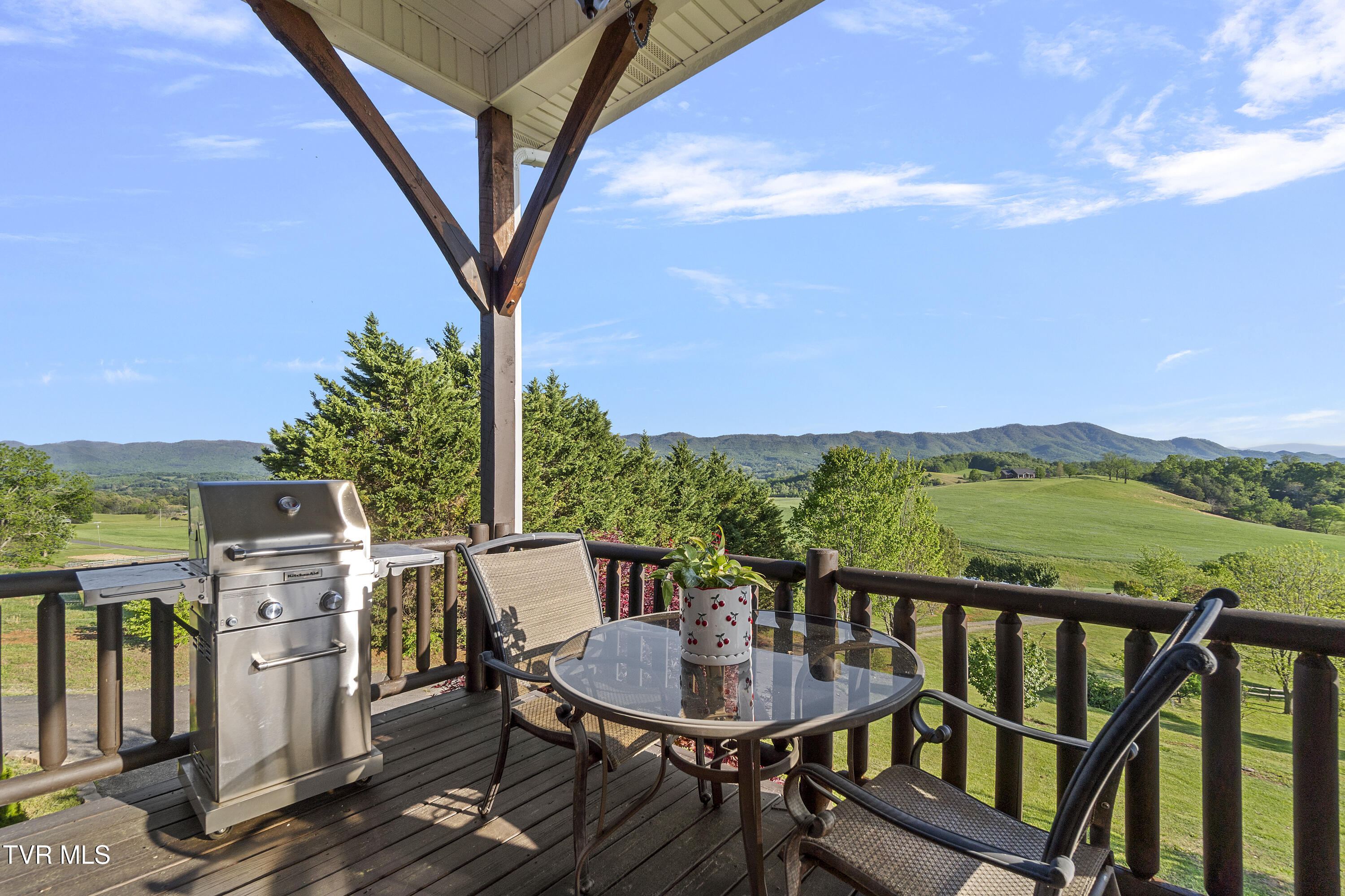 Parrottsville, Tennessee, 37843, United States, 5 Bedrooms Bedrooms, ,4 BathroomsBathrooms,Residential,For Sale,2005757