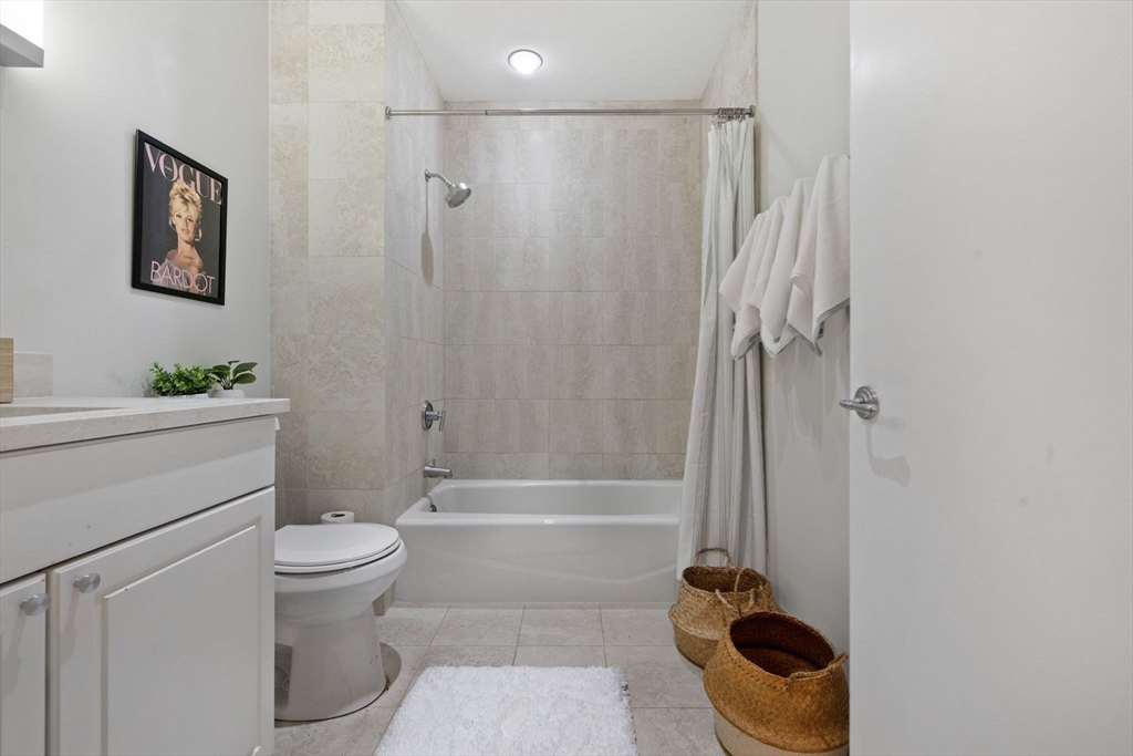 Boston, Massachusetts, 02110, United States, 1 Bedroom Bedrooms, ,1 BathroomBathrooms,Residential,For Sale,1994249