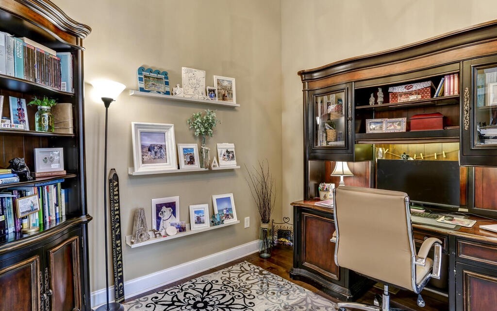 Hayesville, North Carolina, 28904, United States, 4 Bedrooms Bedrooms, ,4 BathroomsBathrooms,Residential,For Sale,1981181