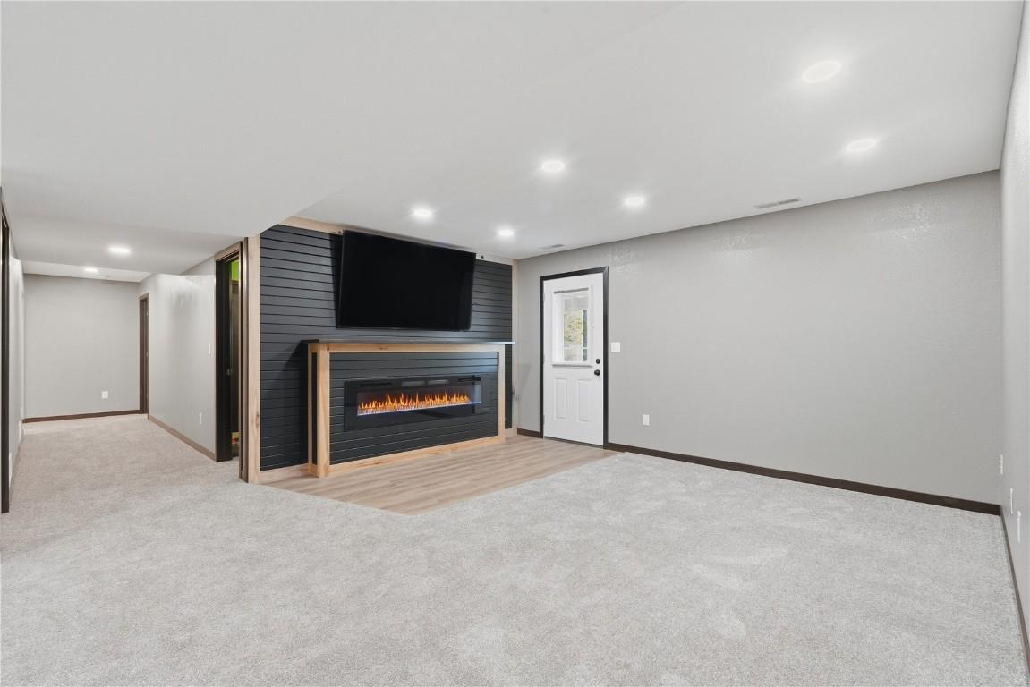 Anamosa, Iowa, 52205, United States, 5 Bedrooms Bedrooms, ,3 BathroomsBathrooms,Residential,For Sale,1975934