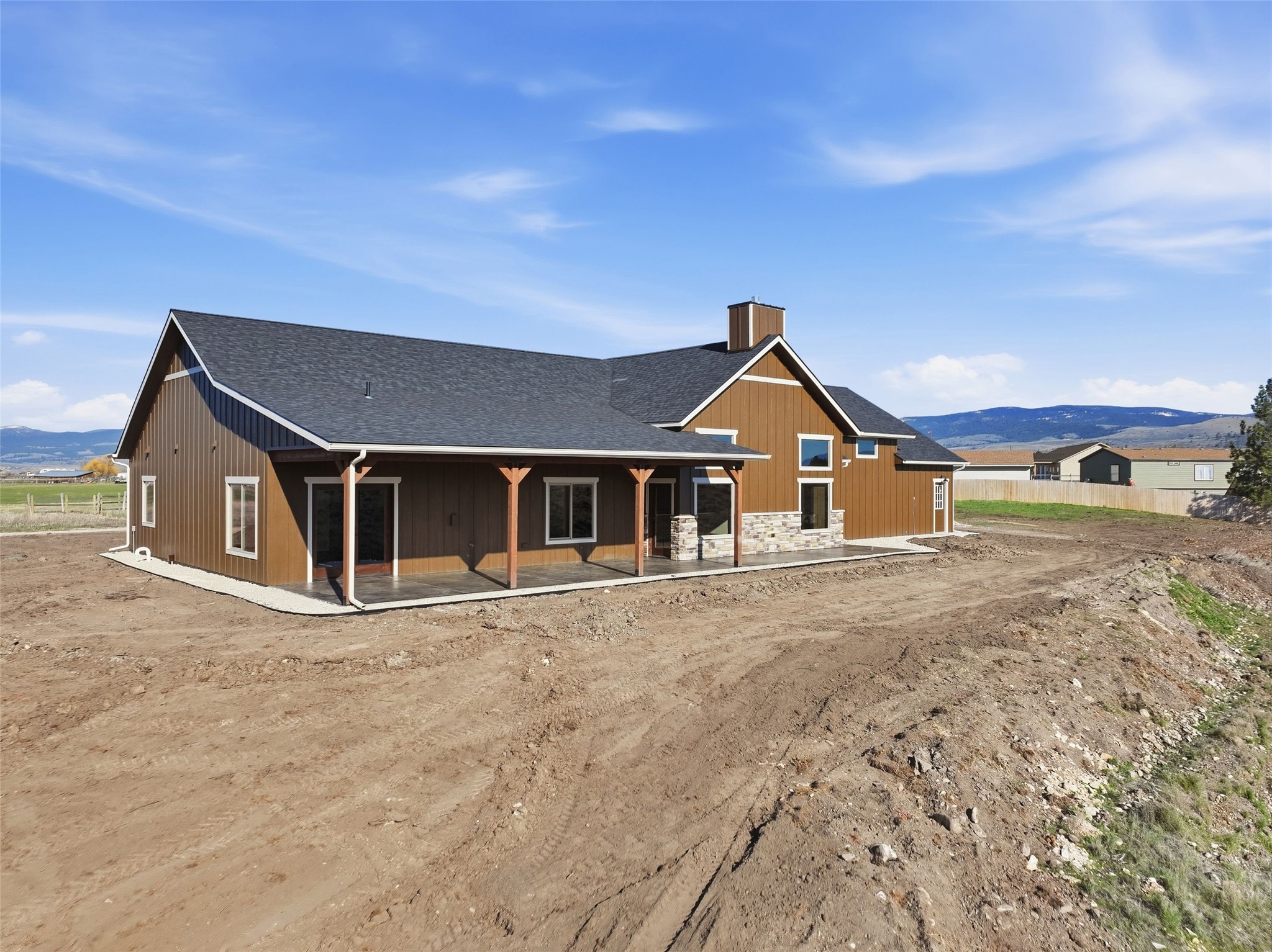  475 Ashleigh Lane - 物件實景