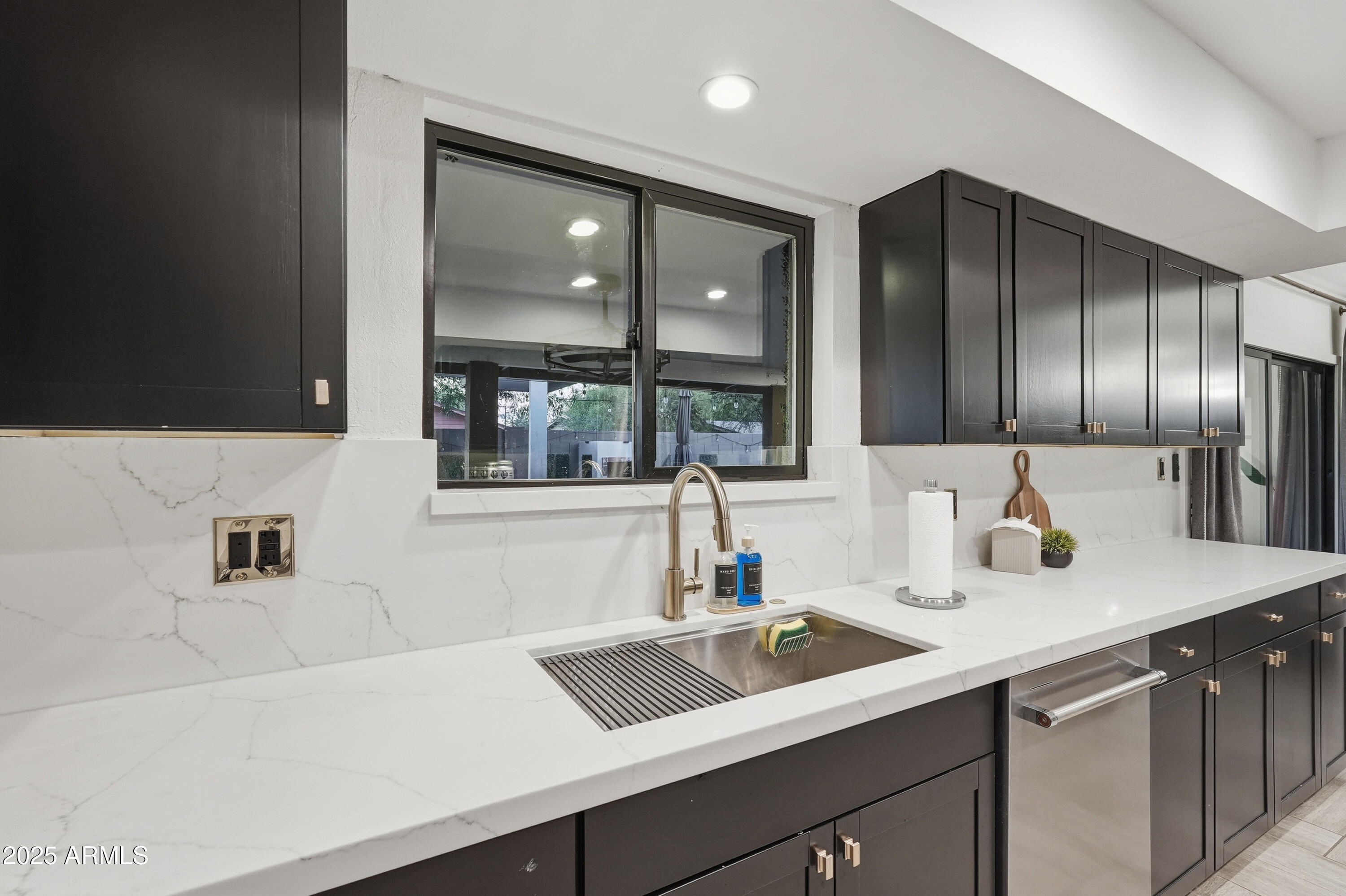 Scottsdale, Arizona, 85251, United States, 4 Bedrooms Bedrooms, ,2 BathroomsBathrooms,Residential,For Sale,2001861