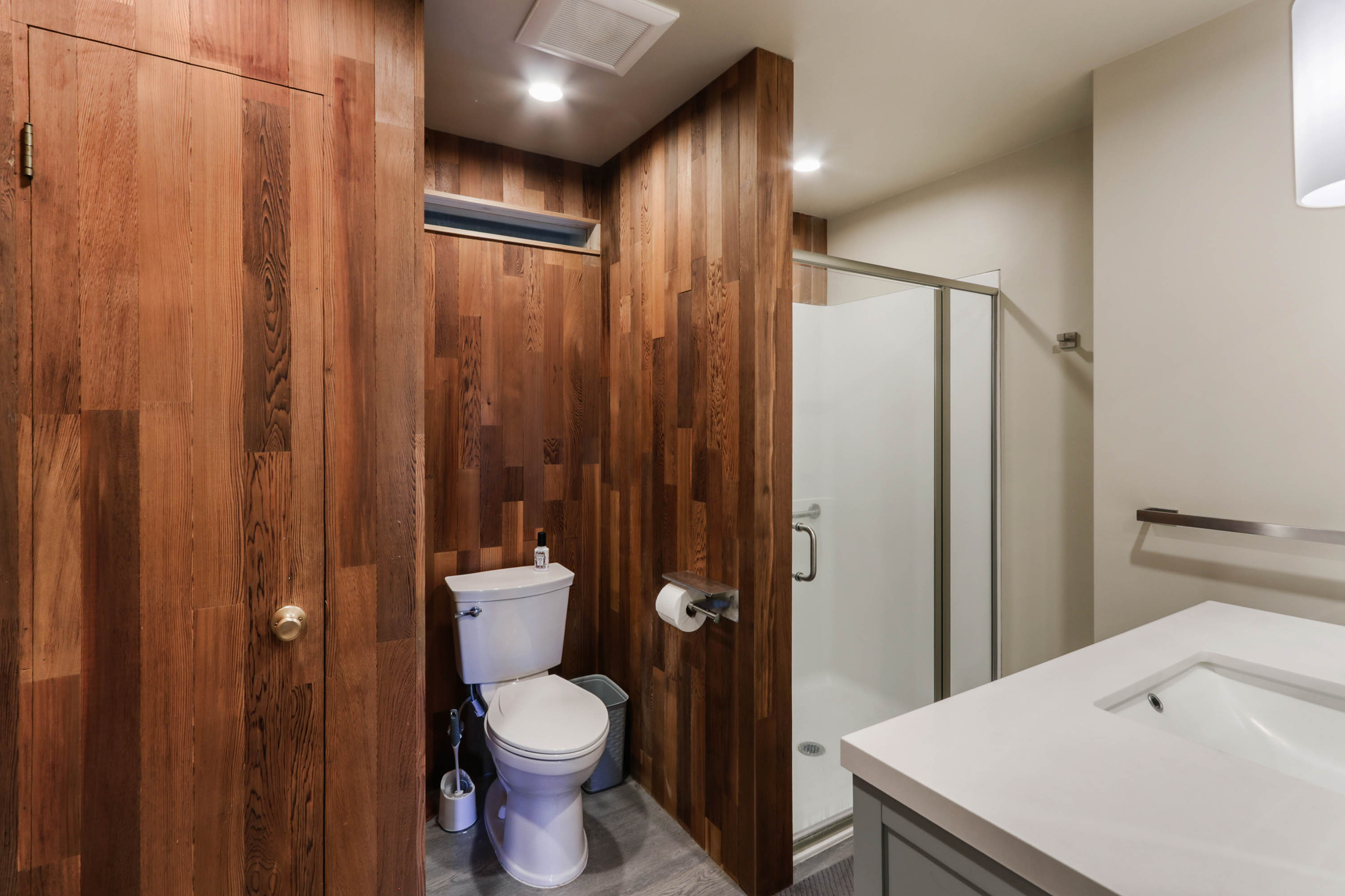 Sandpoint, Idaho, 83864, United States, 3 Bedrooms Bedrooms, ,3 BathroomsBathrooms,Residential,For Sale,1922040
