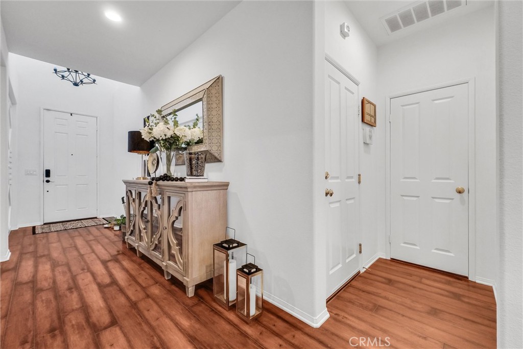 Lake Elsinore, California, 92530, United States, 3 Bedrooms Bedrooms, ,3 BathroomsBathrooms,Residential,For Sale,1880934