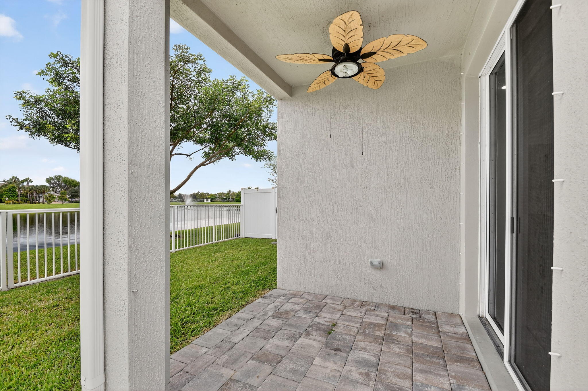 Lake Worth, Florida, 33467, United States, 4 Bedrooms Bedrooms, ,3 BathroomsBathrooms,Residential,For Sale,1819485