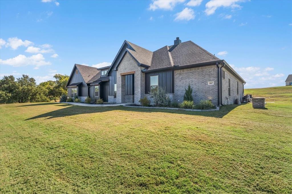 Weatherford, Texas, 76088, United States, 4 Bedrooms Bedrooms, ,4 BathroomsBathrooms,Residential,For Sale,1975341