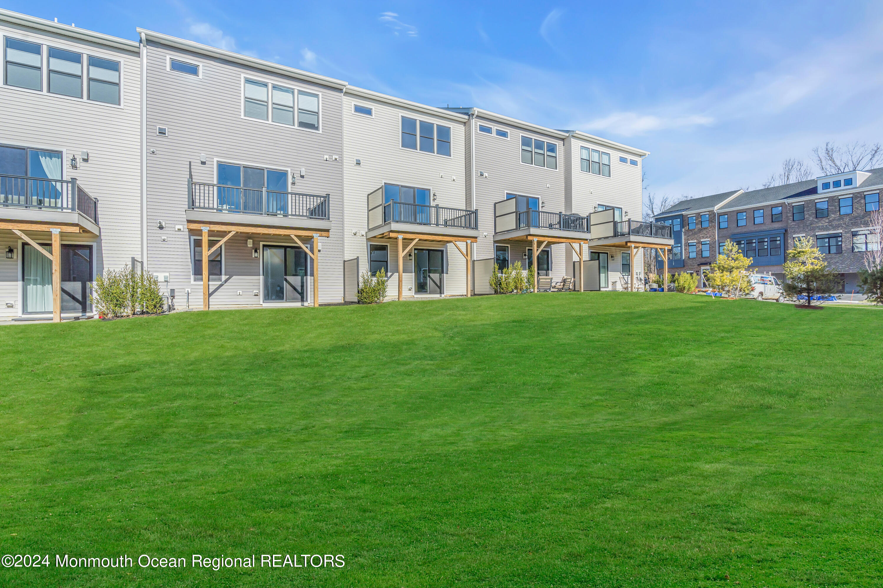 Middletown, New Jersey, 07748, United States, 4 Bedrooms Bedrooms, ,4 BathroomsBathrooms,Residential,For Sale,2001842