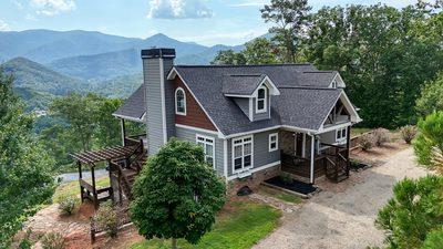 Hiawassee, Georgia, 30546, United States, 3 Bedrooms Bedrooms, ,4 BathroomsBathrooms,Residential,For Sale,1933523