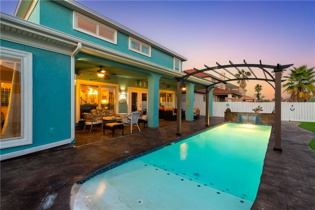 Corpus Christi, Texas, 78418, United States, 4 Bedrooms Bedrooms, ,4 BathroomsBathrooms,Residential,For Sale,1918827