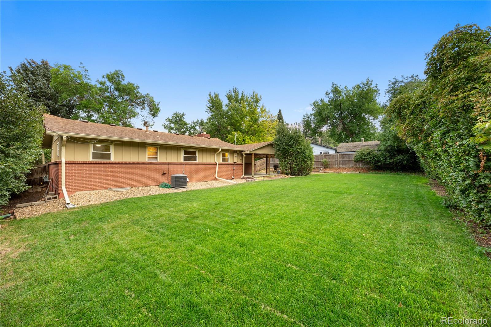 Lakewood, Colorado, 80214, United States, 3 Bedrooms Bedrooms, ,2 BathroomsBathrooms,Residential,For Sale,1940833