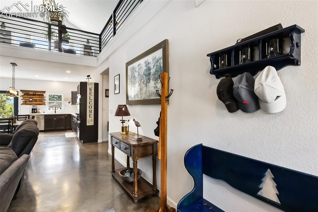 Florissant, Colorado, 80816, United States, 3 Bedrooms Bedrooms, ,2 BathroomsBathrooms,Residential,For Sale,1882650