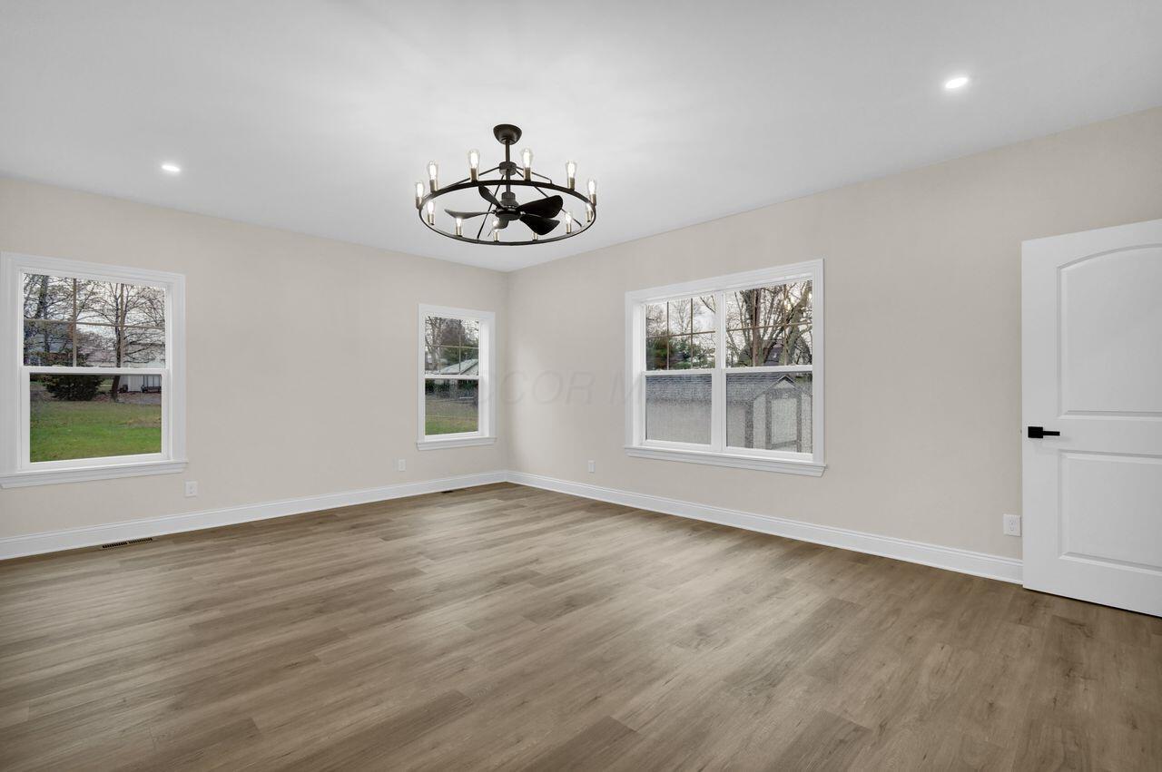 Thornville, Ohio, 43076, United States, 4 Bedrooms Bedrooms, ,4 BathroomsBathrooms,Residential,For Sale,1998970