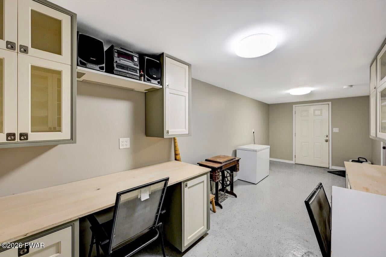 Milford, Pennsylvania, 18337, United States, 3 Bedrooms Bedrooms, ,3 BathroomsBathrooms,Residential,For Sale,2011309