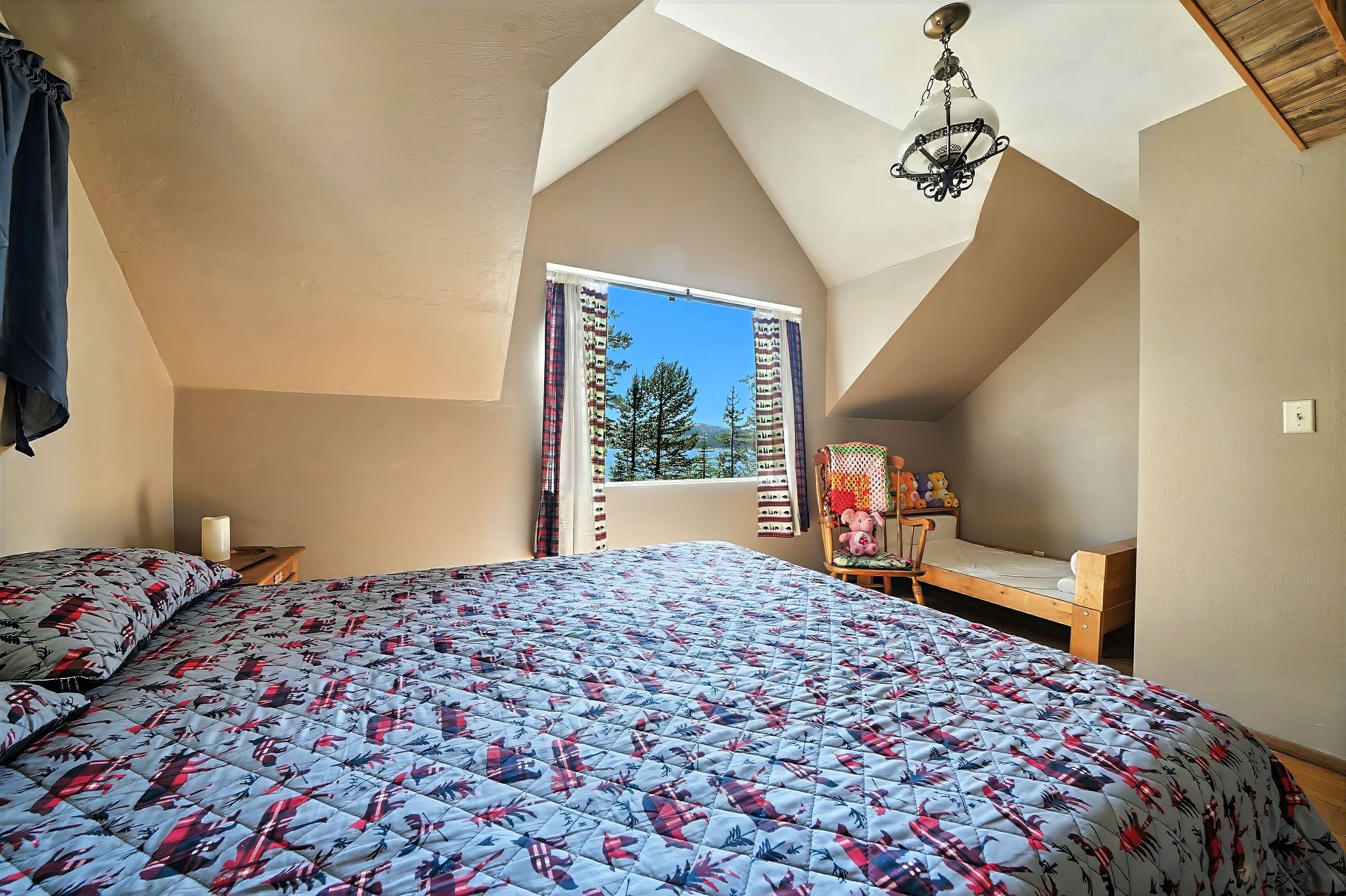  A Rare Opportunity to Own One of Silver Lake’s Best-Located Cabins - 物件實景