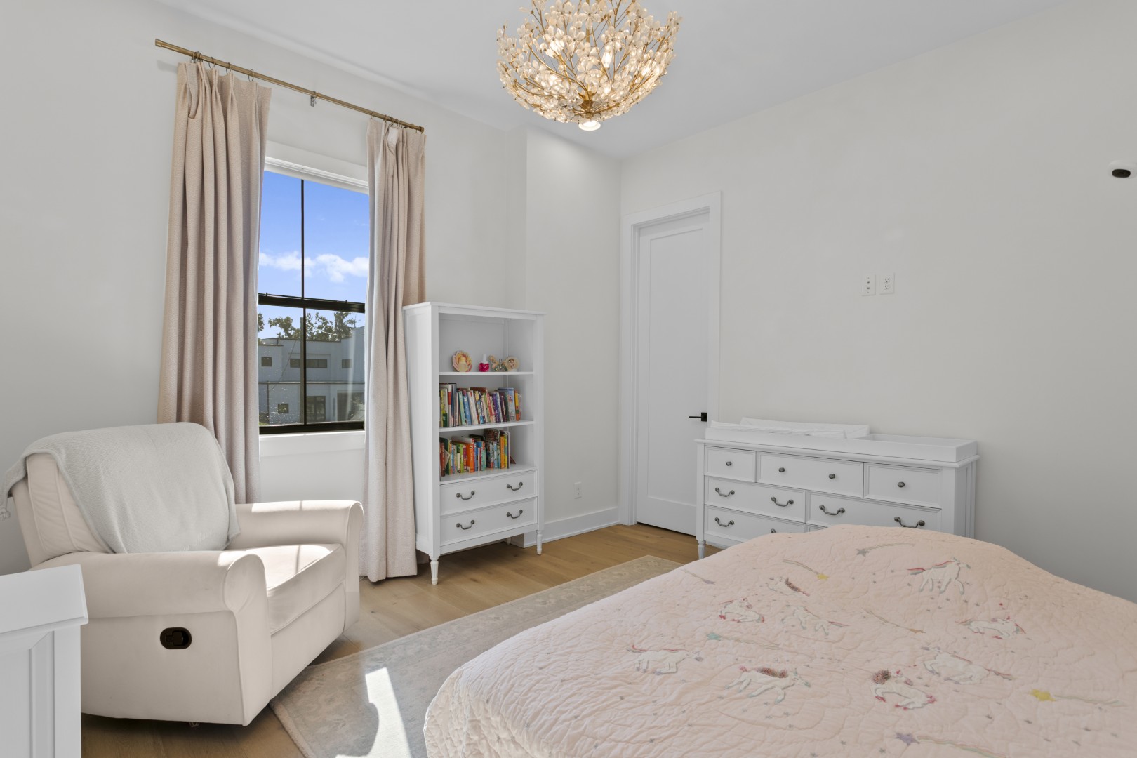 Tampa, Florida, 33609, United States, 5 Bedrooms Bedrooms, ,5 BathroomsBathrooms,Residential,For Sale,2008551