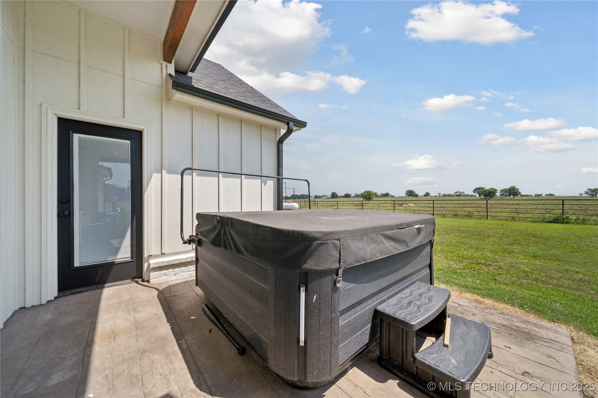 Pryor, Oklahoma, 74361, United States, 4 Bedrooms Bedrooms, ,4 BathroomsBathrooms,Residential,For Sale,1916724