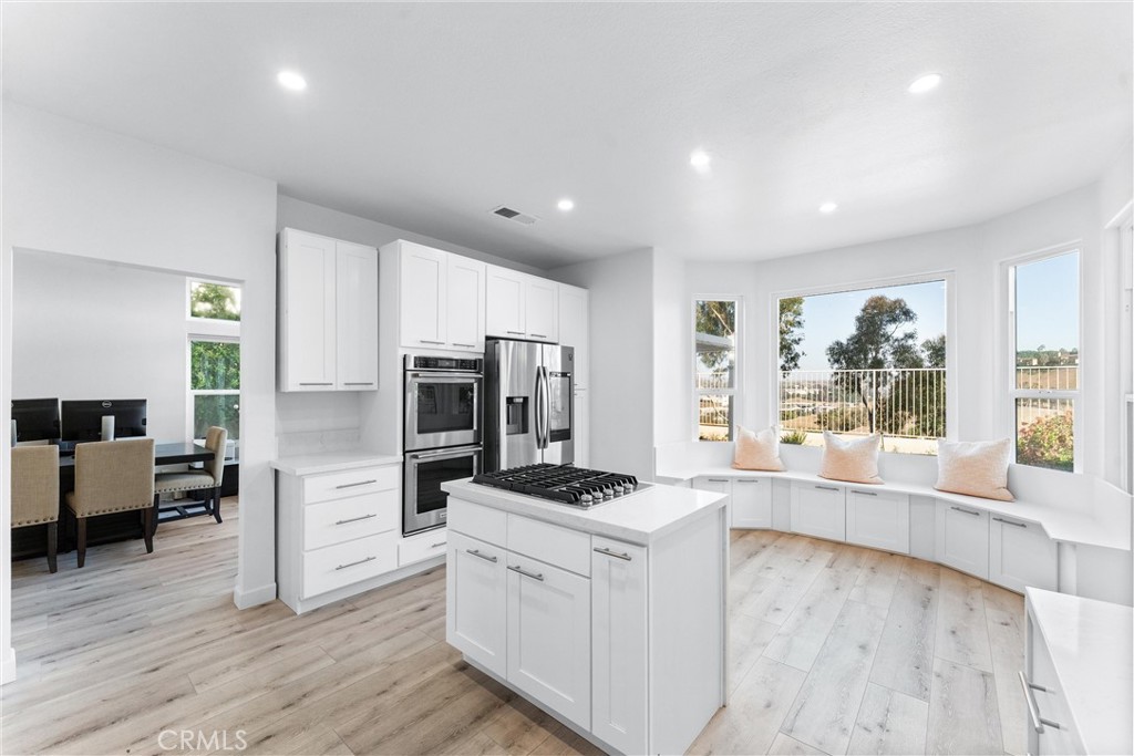 Laguna Hills, California, 92653, United States, 4 Bedrooms Bedrooms, ,3 BathroomsBathrooms,Residential,For Sale,1987832