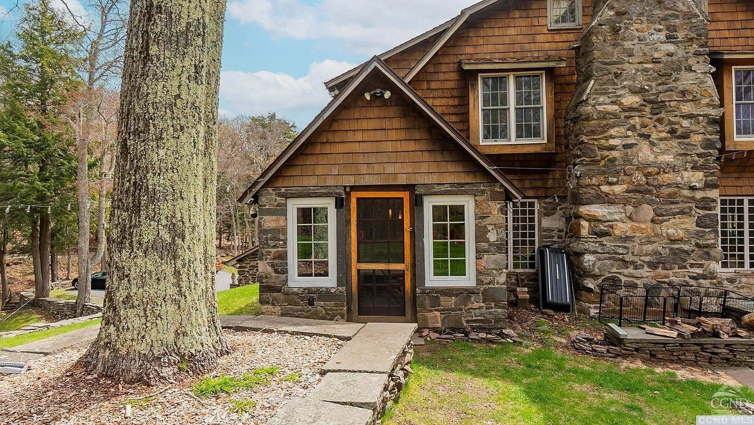 Tannersville, New York, 12485, United States, 6 Bedrooms Bedrooms, ,5 BathroomsBathrooms,Residential,For Sale,1947119