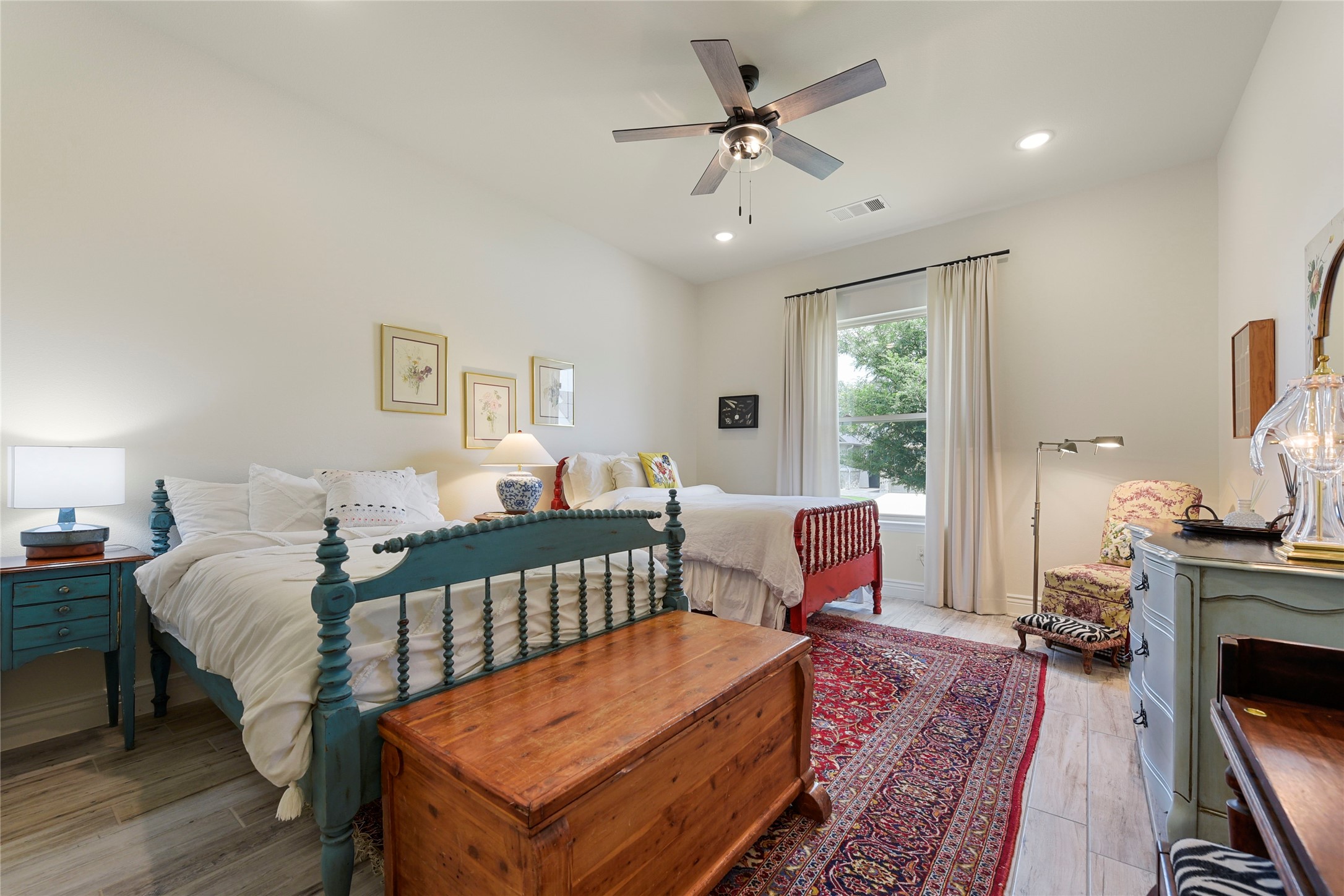 Denton, Texas, 76207, United States, 2 Bedrooms Bedrooms, ,3 BathroomsBathrooms,Residential,For Sale,1837650