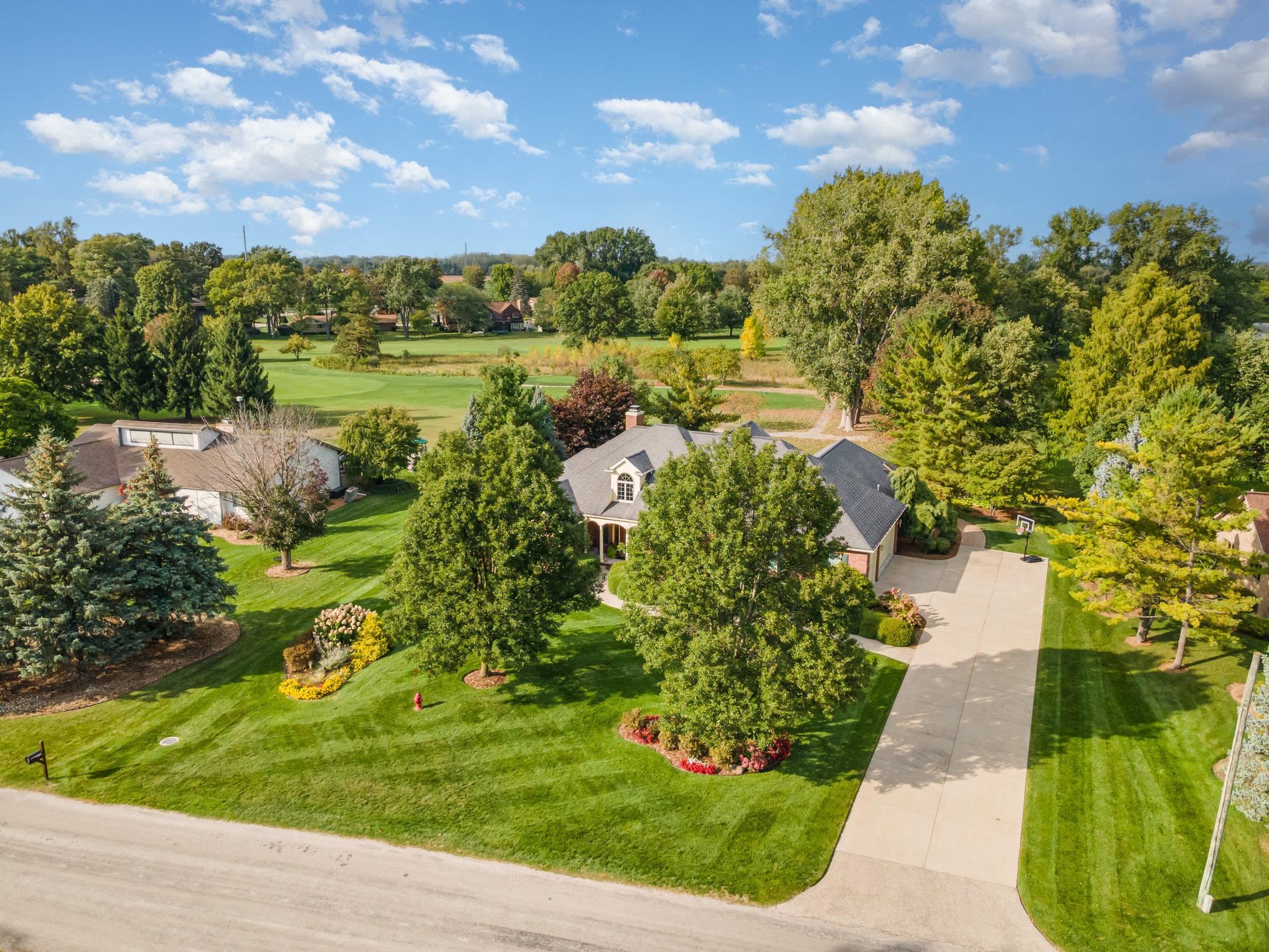 Bay City, Michigan, 48706, United States, 4 Bedrooms Bedrooms, ,5 BathroomsBathrooms,Residential,For Sale,1986135