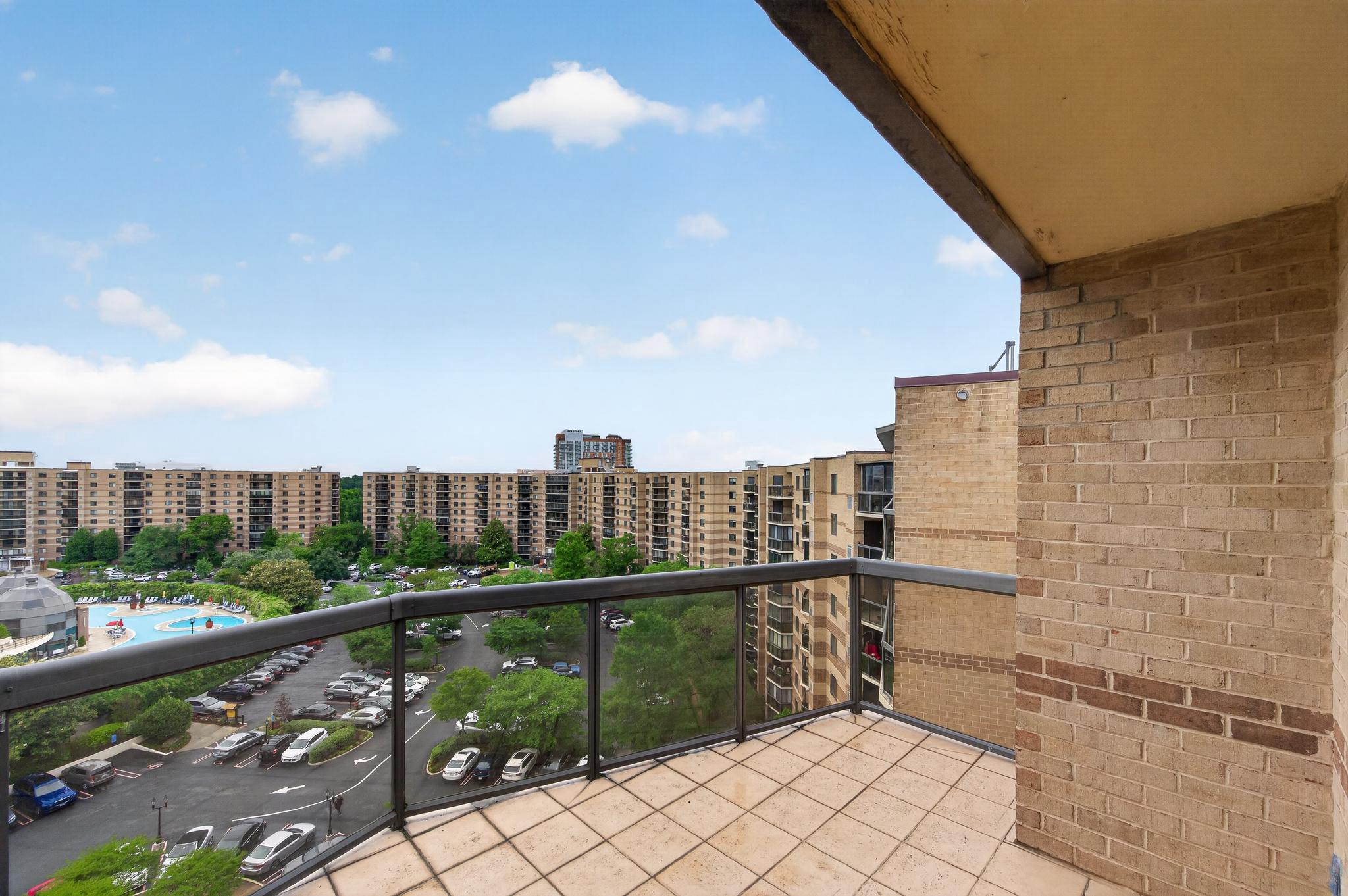  8380 Greensboro Drive, Mclean, VA, 22102 - 物件實景