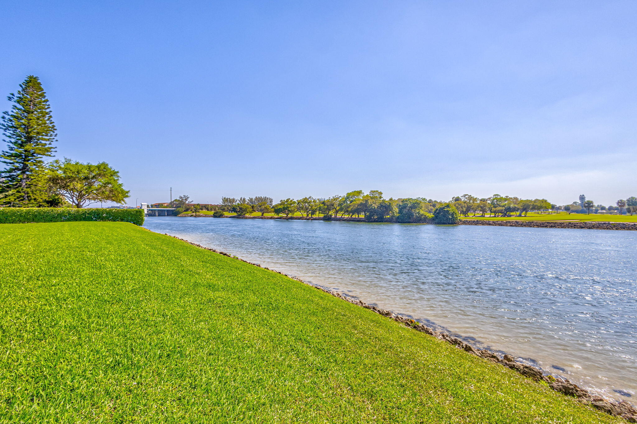 North Palm Beach, Florida, 33408, United States, 2 Bedrooms Bedrooms, ,2 BathroomsBathrooms,Residential,For Sale,1940741