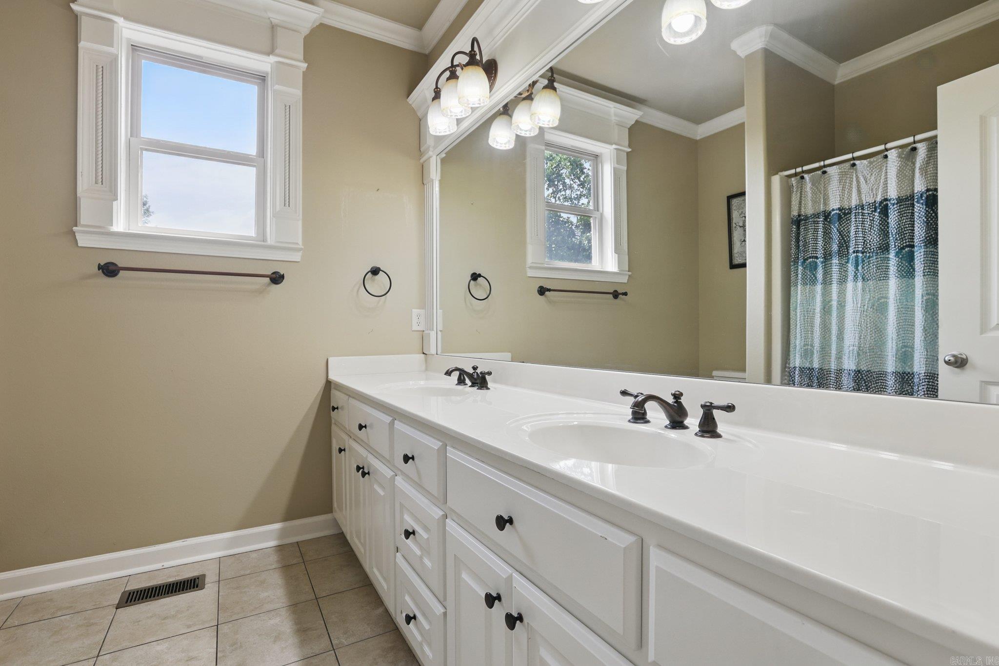 Little Rock, Arkansas, 72211, United States, 4 Bedrooms Bedrooms, ,4 BathroomsBathrooms,Residential,For Sale,1950270