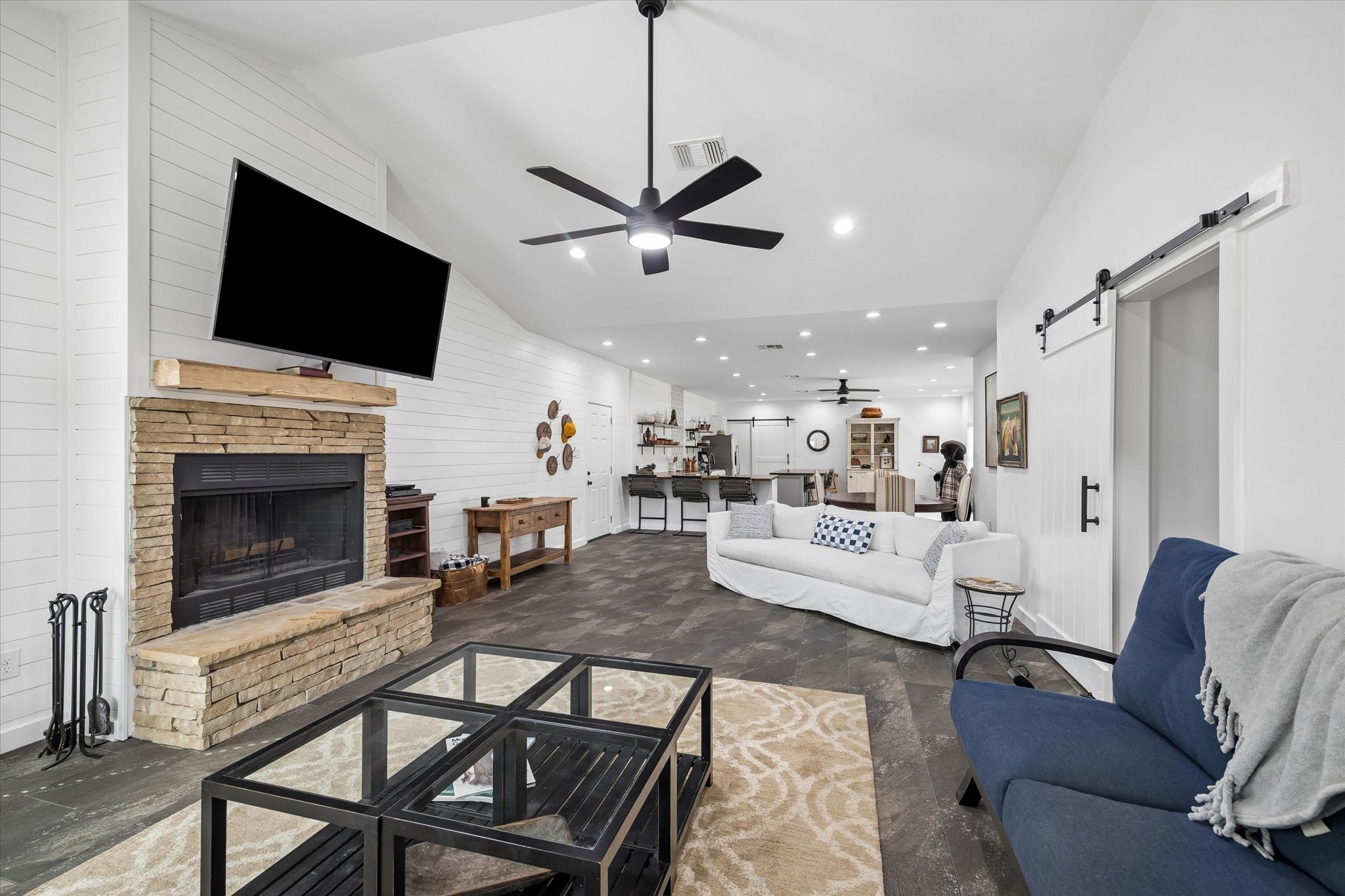  90 Twinstone Circle - 物件實景