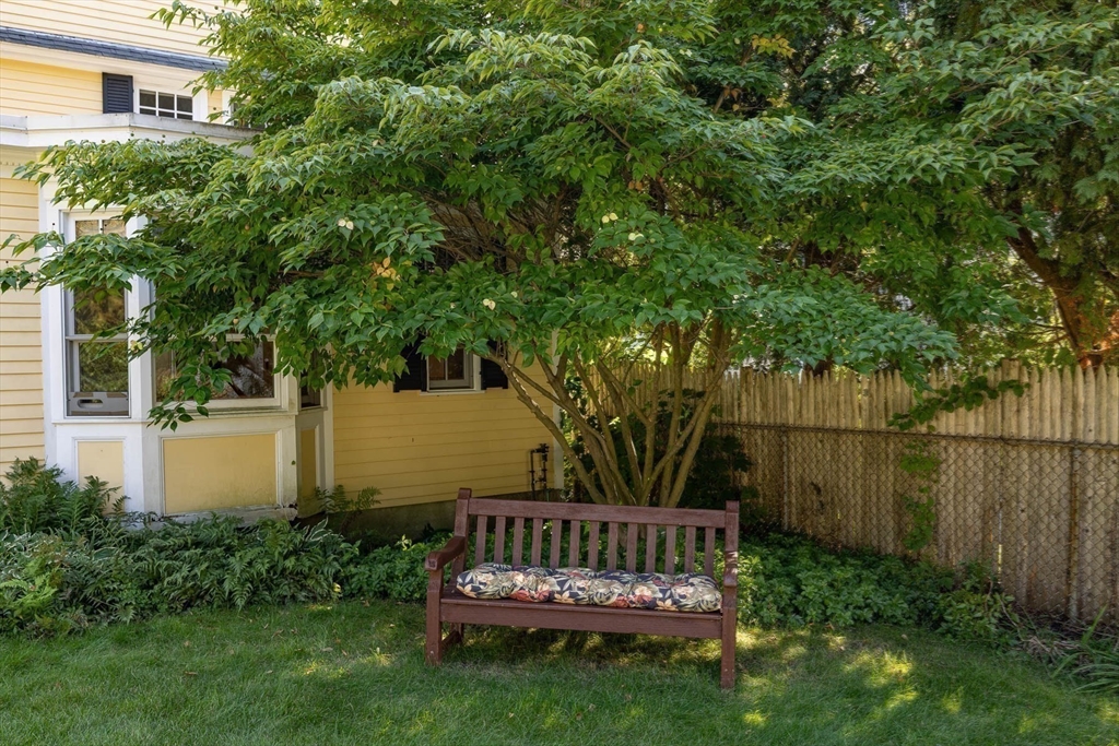 Amesbury, Massachusetts, 01913, United States, 5 Bedrooms Bedrooms, ,4 BathroomsBathrooms,Residential,For Sale,1992950