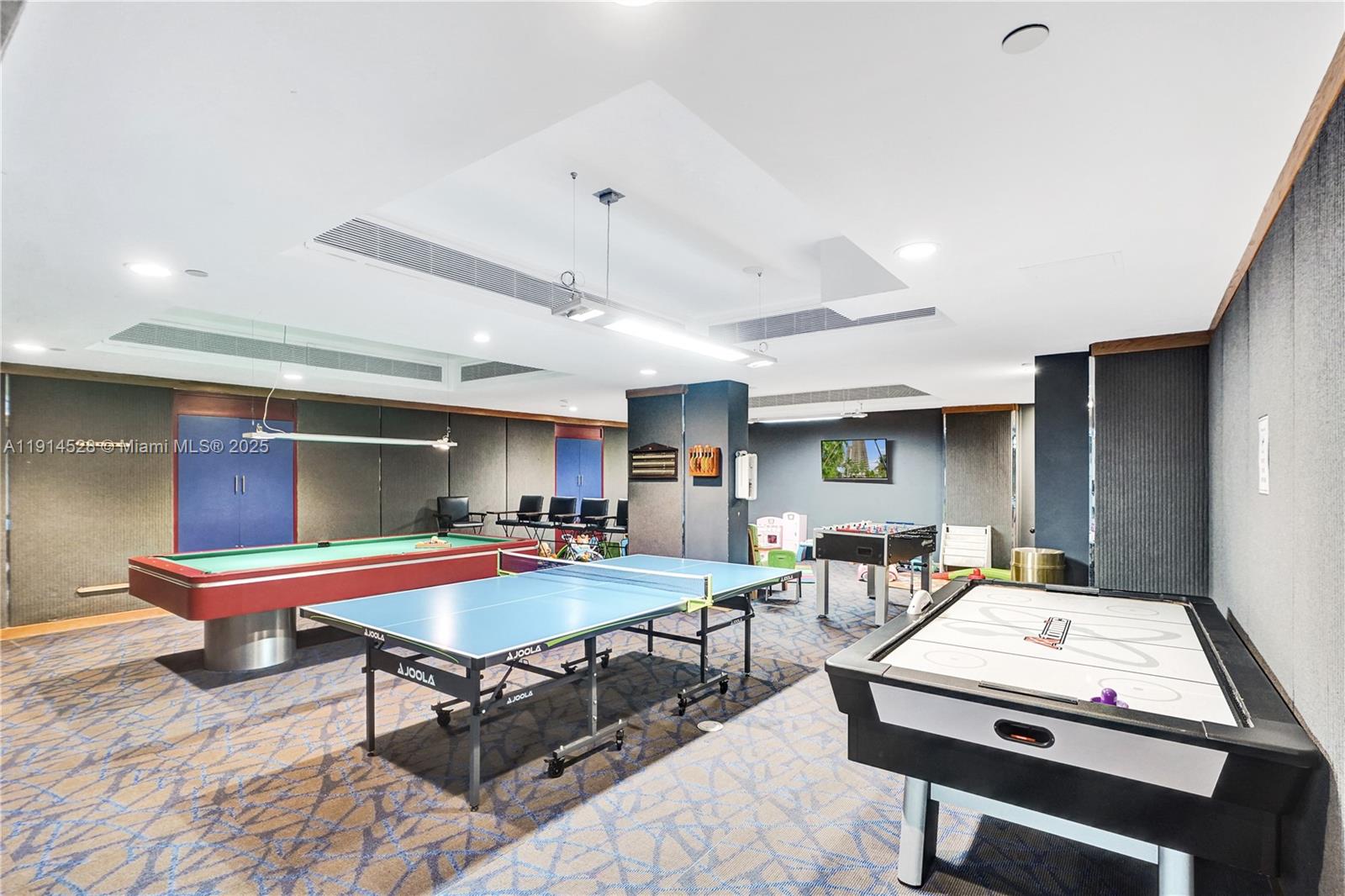 Aventura, Florida, 33180, United States, 2 Bedrooms Bedrooms, ,2 BathroomsBathrooms,Residential,For Sale,1994383