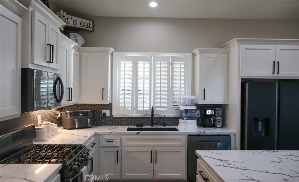 Apple Valley, California, 92308, United States, 4 Bedrooms Bedrooms, ,3 BathroomsBathrooms,Residential,For Sale,2000877