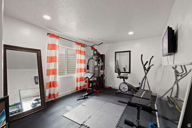 Grantsville, Utah, 84029, United States, 6 Bedrooms Bedrooms, ,4 BathroomsBathrooms,Residential,For Sale,2009662