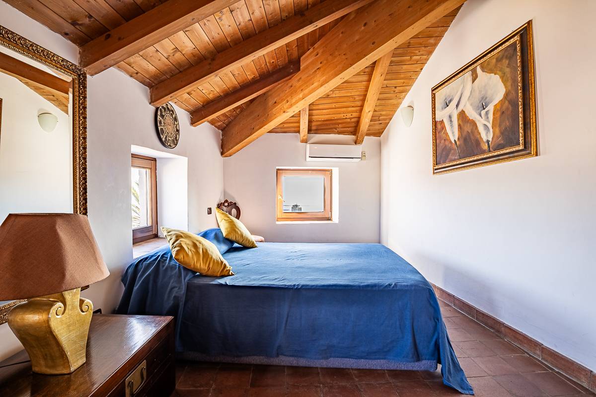 Napoli, Napoli, 80100, IT, 6 Bedrooms Bedrooms, ,6 BathroomsBathrooms,Residential,For Sale,1991925