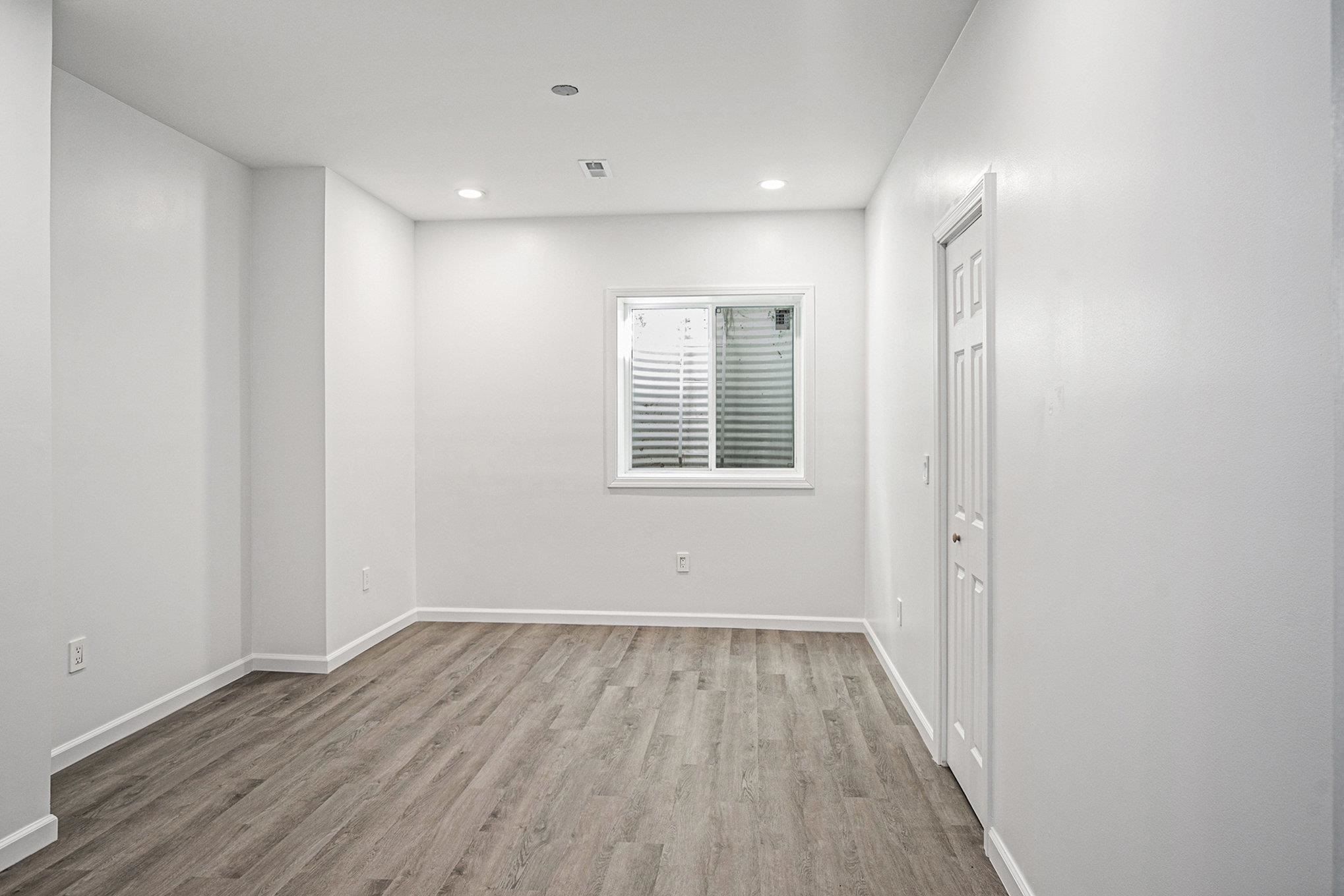 Elkhart, Indiana, 46517, United States, 7 Bedrooms Bedrooms, ,6 BathroomsBathrooms,Residential,For Sale,1987525