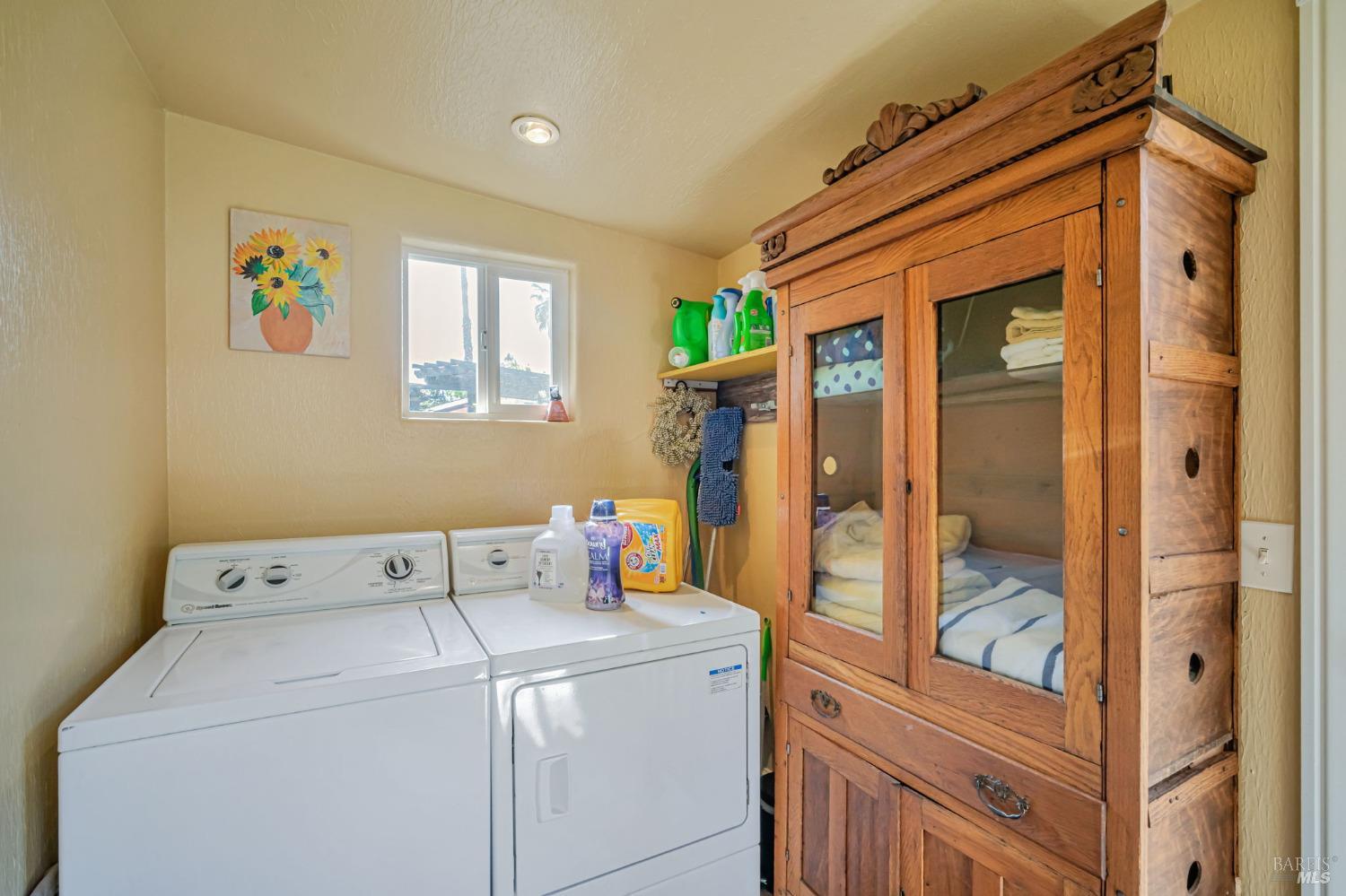 Santa Rosa, California, 95403, United States, 4 Bedrooms Bedrooms, ,4 BathroomsBathrooms,Residential,For Sale,1991216