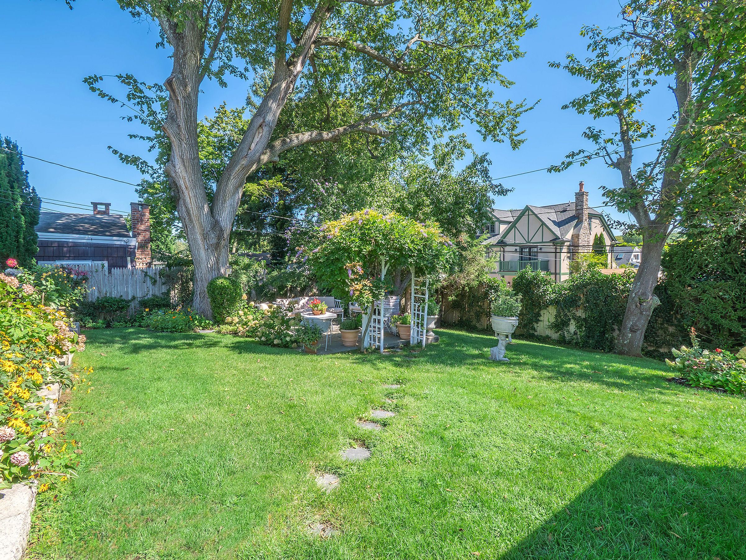  9 Robert Road, Glen Cove, NY, 11542 - 物件實景